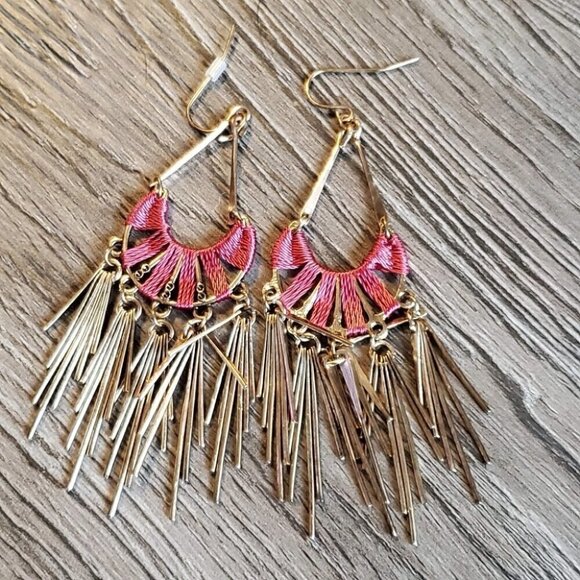 Earrings - Picture 1 of 4